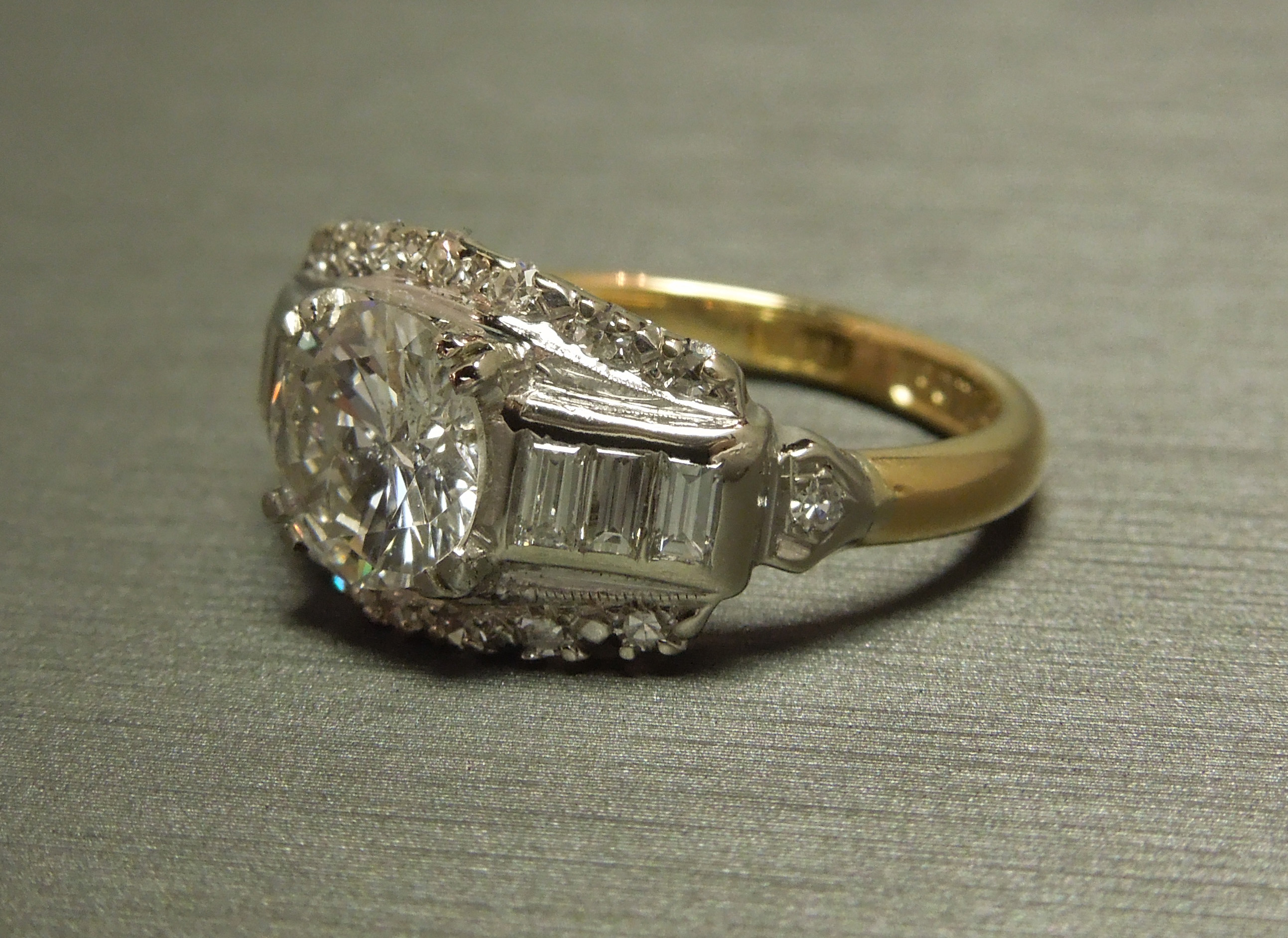 art deco round diamond